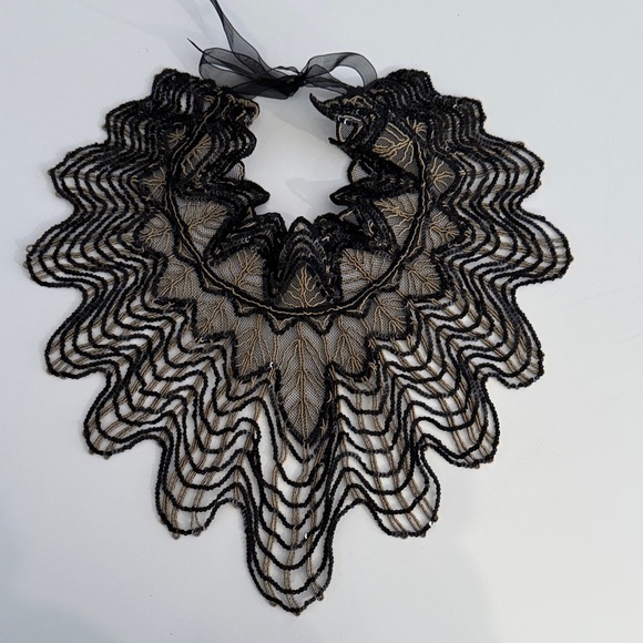 Jewelry - Elegant Black and Gold Lace Necklace
